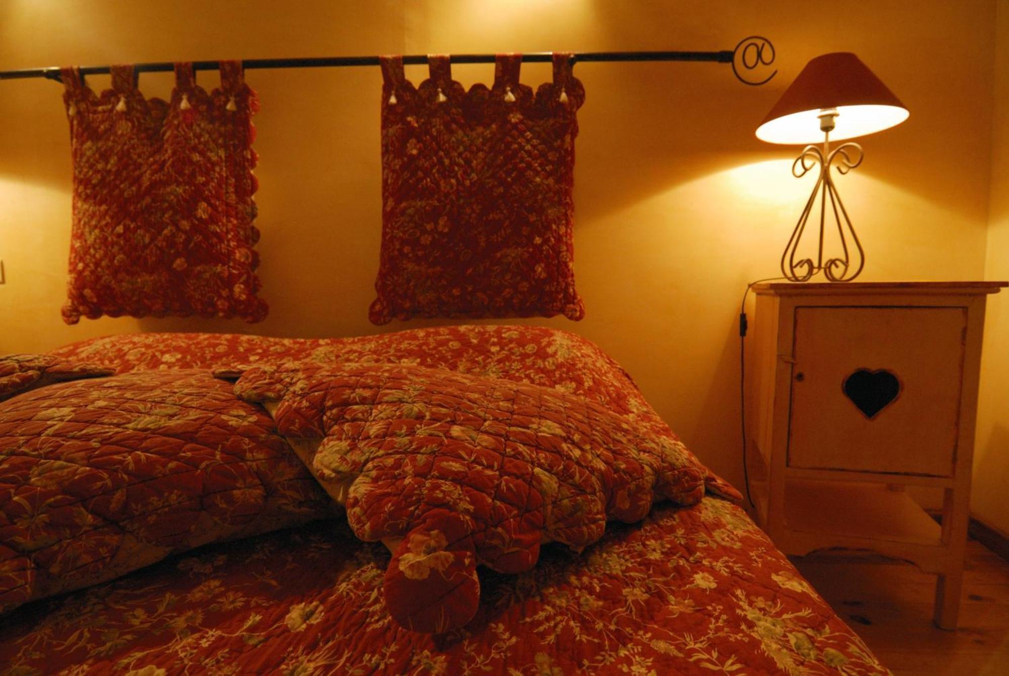 Mas De Foncaudette Bed & Breakfast Lourmarin Phòng bức ảnh
