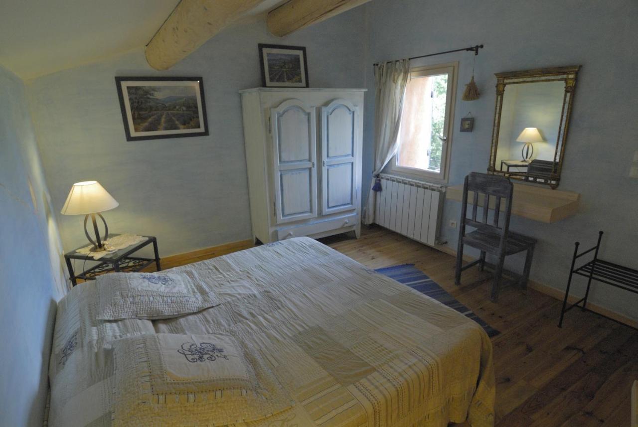 Mas De Foncaudette Bed & Breakfast Lourmarin Phòng bức ảnh